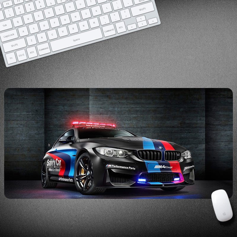 Smooth Moves – Extended Mouse Pad for Gaming Setup